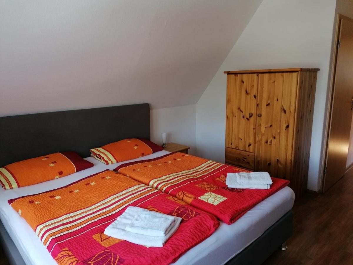 Отель Pension Und Bistro" Dat Olle Fischerhus" Ральсвик Экстерьер фото